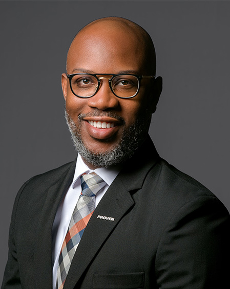 Proven_Wealth_Team_Headshots_2023_SCZ_3478_Chrisloy_a014312867
